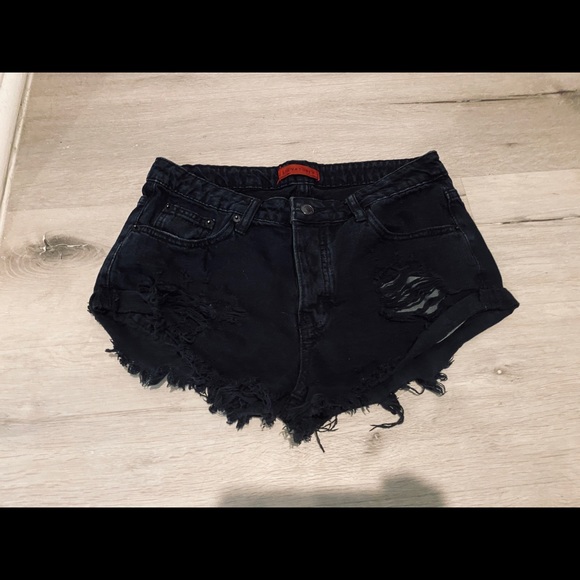 Mid Rise Black Cut Offs - Picture 2 of 2